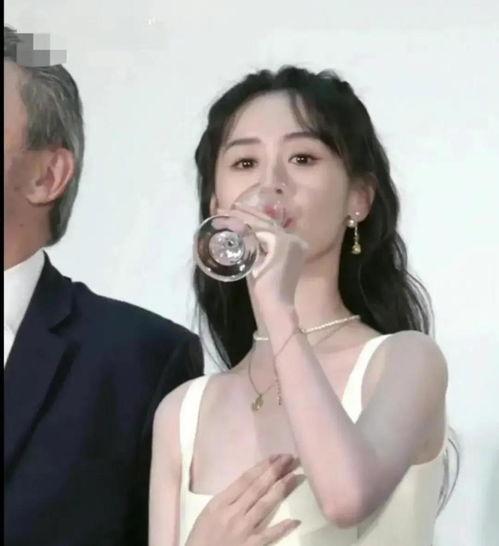 娱乐圈最新爆料情侣,明星情侣甜蜜互动引热议  第2张